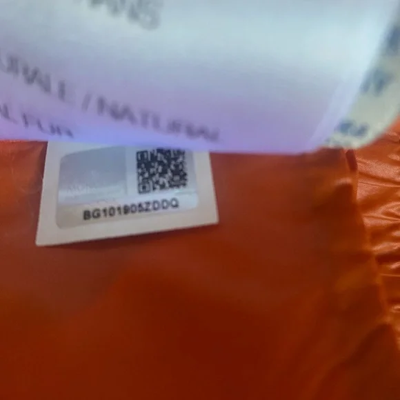 Moncler Puffer Coat with coyote Fur Trim - Picture 12 of 14